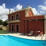 Kefalos فيلة